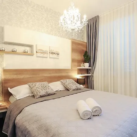 Silver & Gold Luxury Zadar
