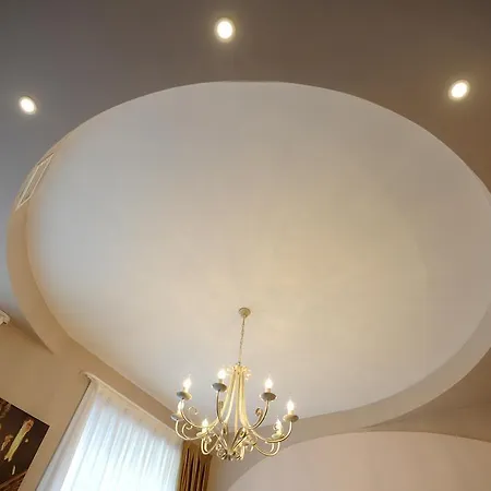 بيت ضيافة Silver & Gold Luxury 4*