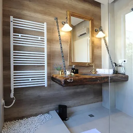 Silver & Gold Luxury 4* زادار