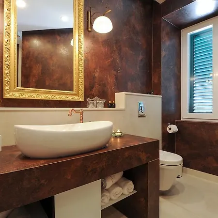 실버&골드 럭셔리 룸 게스트하우스 자다르