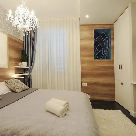 Πανσιόν Silver & Gold Luxury Ζαντάρ