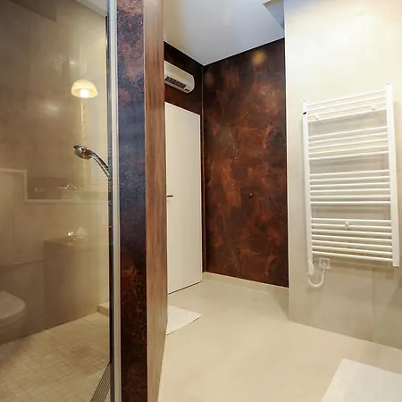 Πανσιόν Silver & Gold Luxury Ζαντάρ