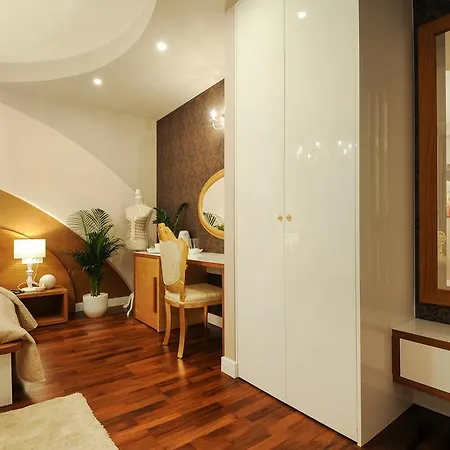 Πανσιόν Silver & Gold Luxury Ζαντάρ